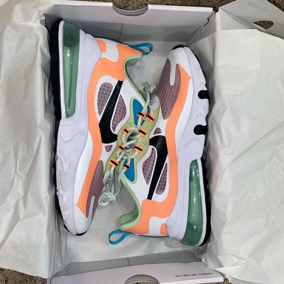 women’s nike react 270 - Picture 2 of 4